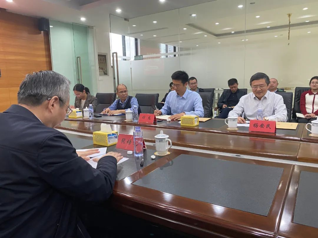 奉賢區(qū)人大常委會(huì)黨組書記、主任張培榮一行蒞臨上海山美股份開(kāi)展“優(yōu)環(huán)境、穩(wěn)經(jīng)濟(jì)”大走訪大調(diào)研