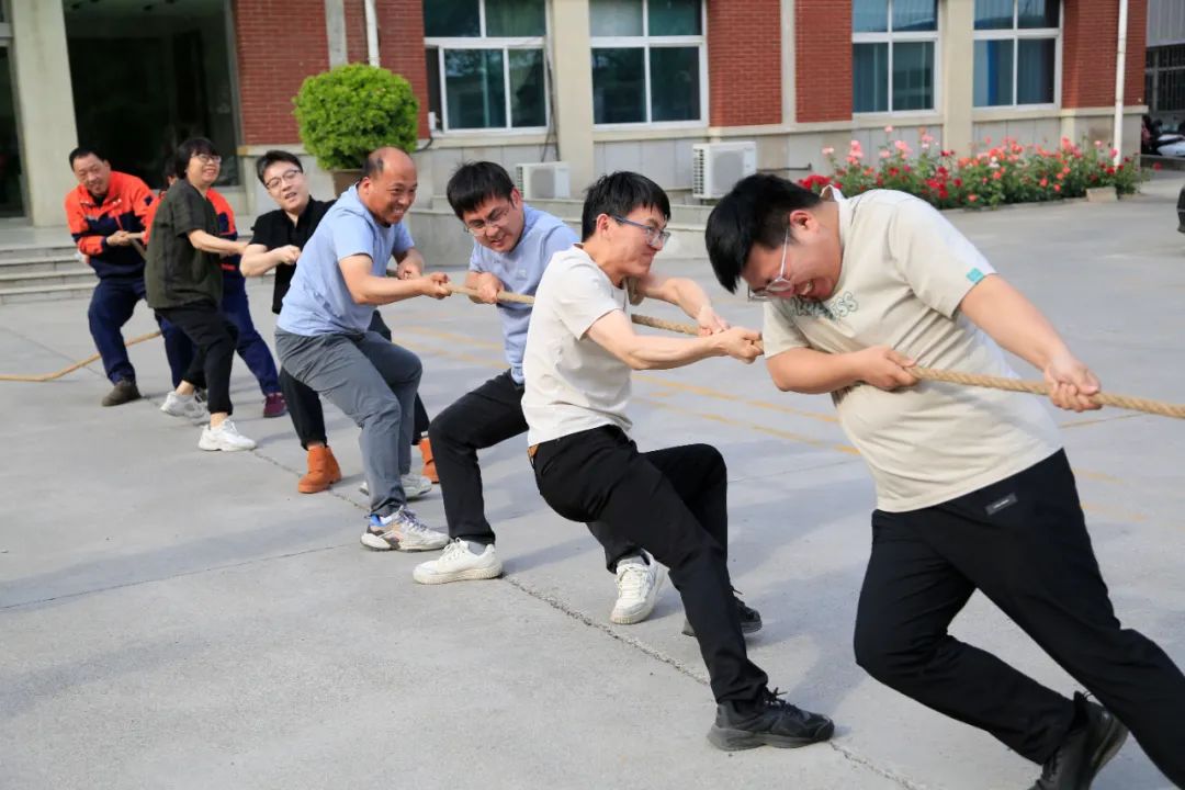 上海山美股份2025春季運(yùn)動(dòng)會(huì)火熱啟幕！拔河、籃球預(yù)賽燃情開(kāi)戰(zhàn)